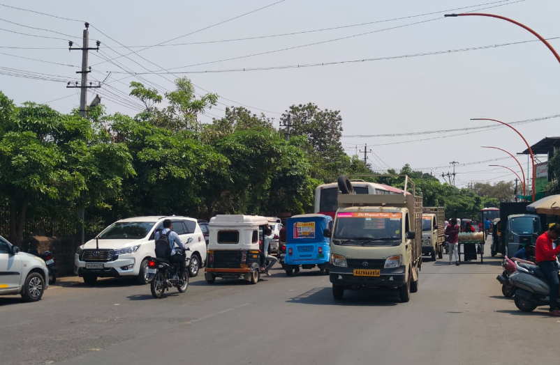 Pedestrian death sparks outrage in Vijayapura