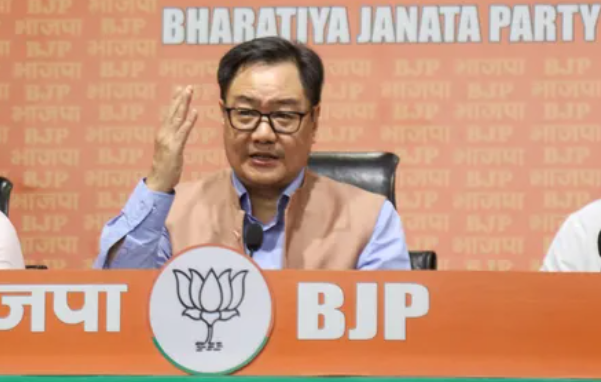 Kiren Rijiju Condemns Slogans Against PM Modi, Demands Congress Apology in Parliament
