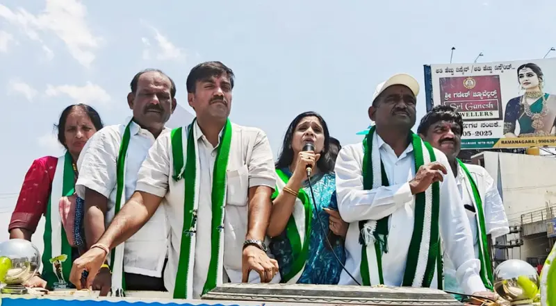 JDS leads protest over women reservation bill