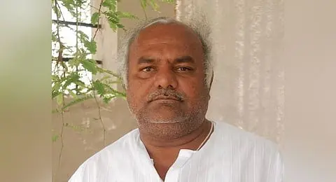 Mock funeral of Minister Patil held as sugarcane protest grows