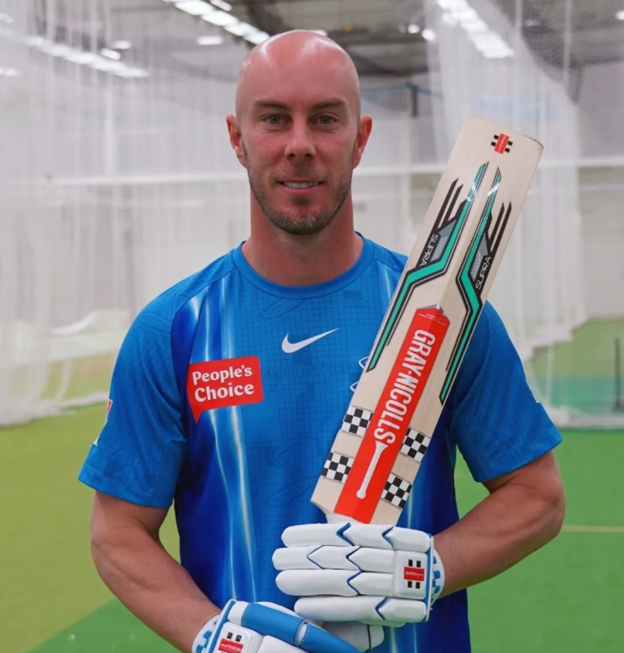 Chris Lynn commits full BBL season to Strikers