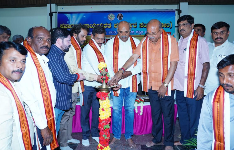 Journalists play key role in development: MLA