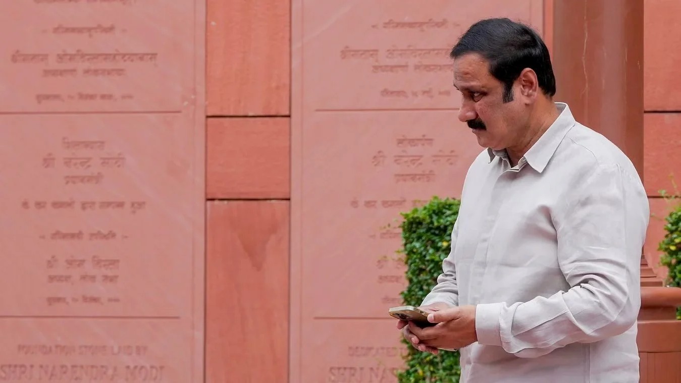 Ban cigarettes for those born after 2009: Anbumani