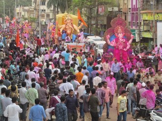 Commissioner Urges Public to Burst Firecrackers Only in Open Areas