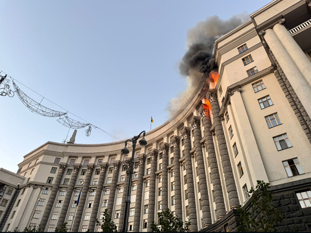 Russia’s Biggest Airstrike Sets Ukrainian Govt Building Ablaze