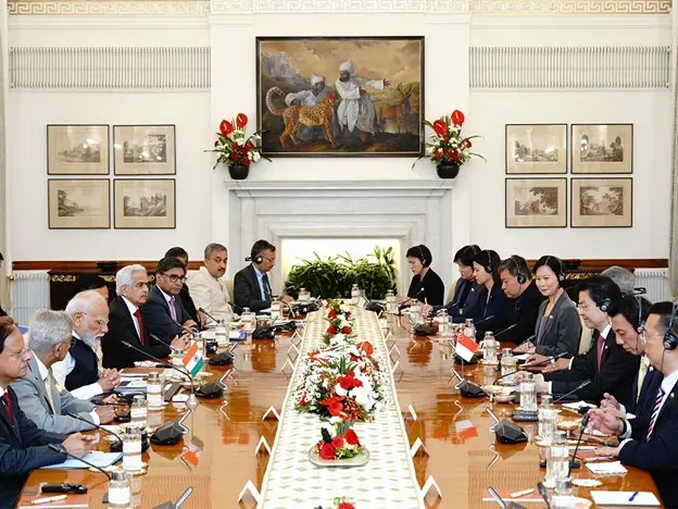 PM Modi, Singapore PM hold fruitful talks