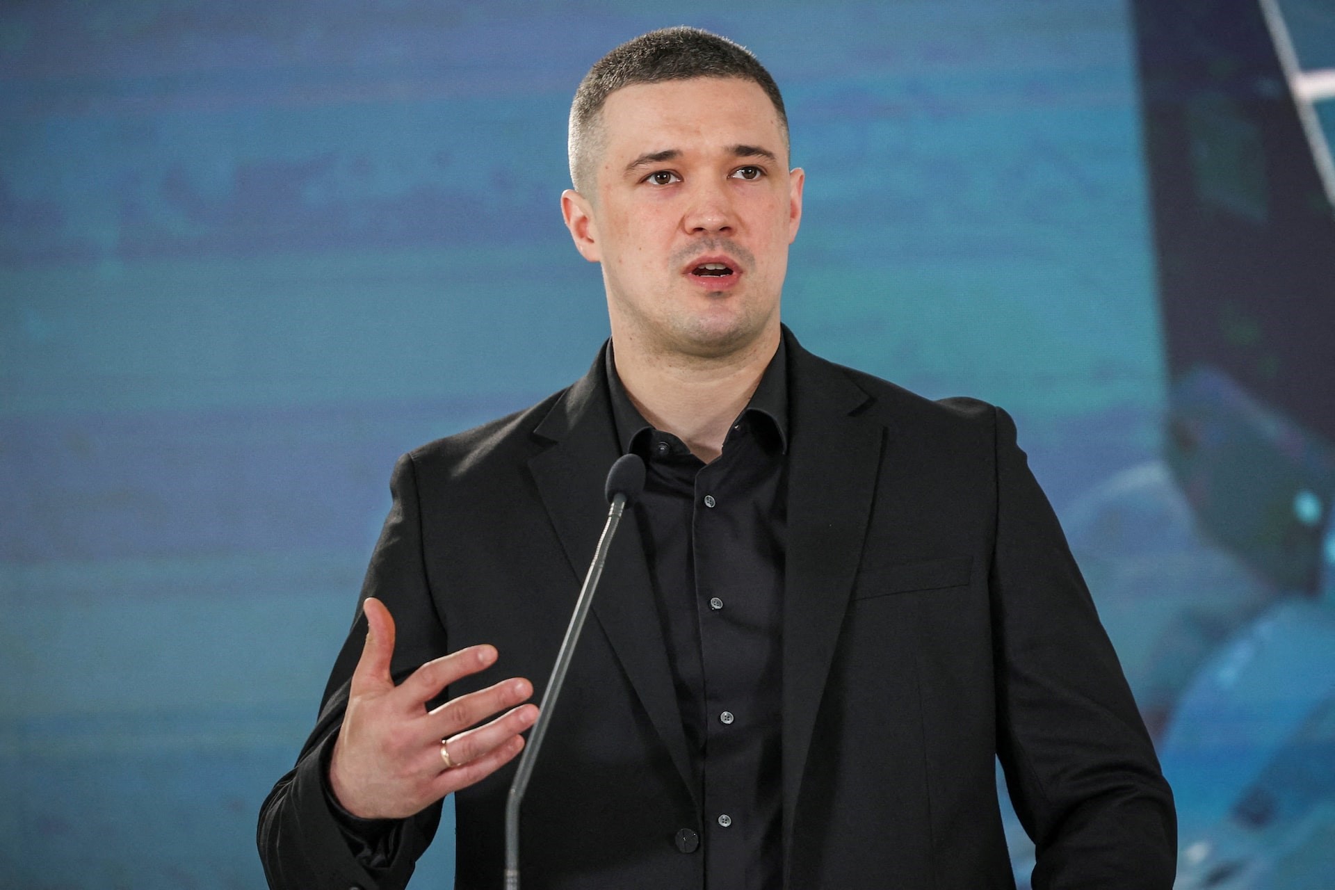 Zelenskiy Cabinet Reshuffle Raises Questions Over Defence Minister