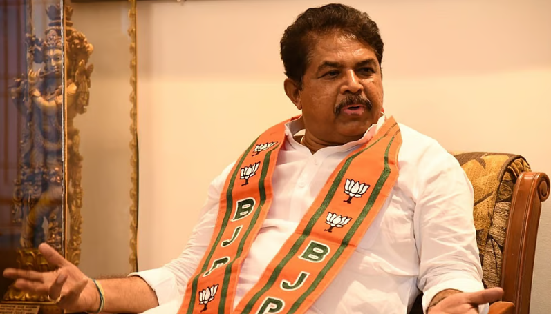 Leadership tussle overshadows farmer distress, says R. Ashoka