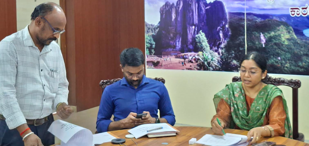Collector orders surprise raids to stop drug abuse