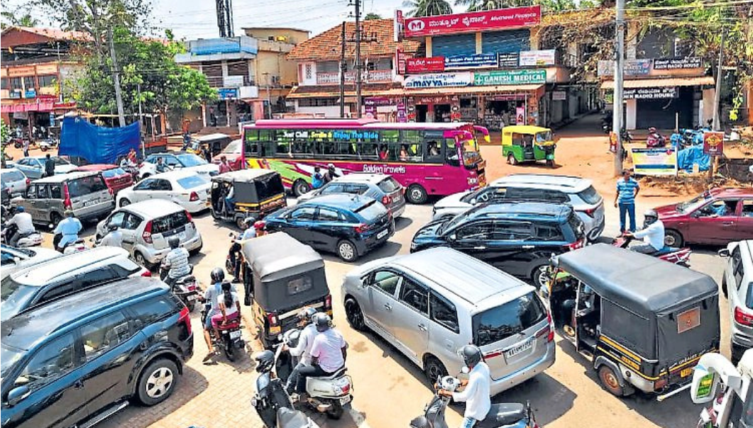 Kinnigoli traffic congestion continues to frustrate commuters