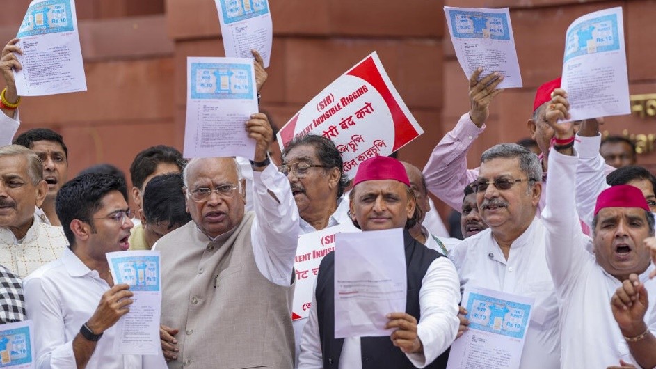 Opposition Demonstrates Against SIR in Parliament Complex