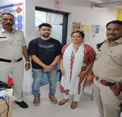 Couple rescued from lift in Indiranagar