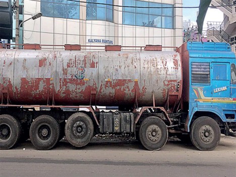 Tankers Dump Chemical Wastewater into Kunchiganahalli Farmlands