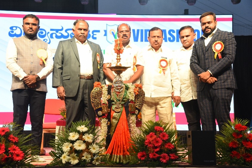 Vidya Spurthi Academy celebrates Anubhav-2026, stresses values
