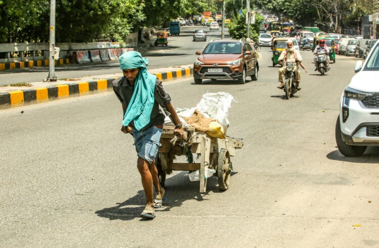 Govt orders heatwave protections for workers