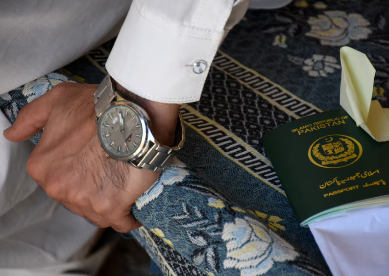 Pak Shi'ites deported from UAE amid Iran war fallout