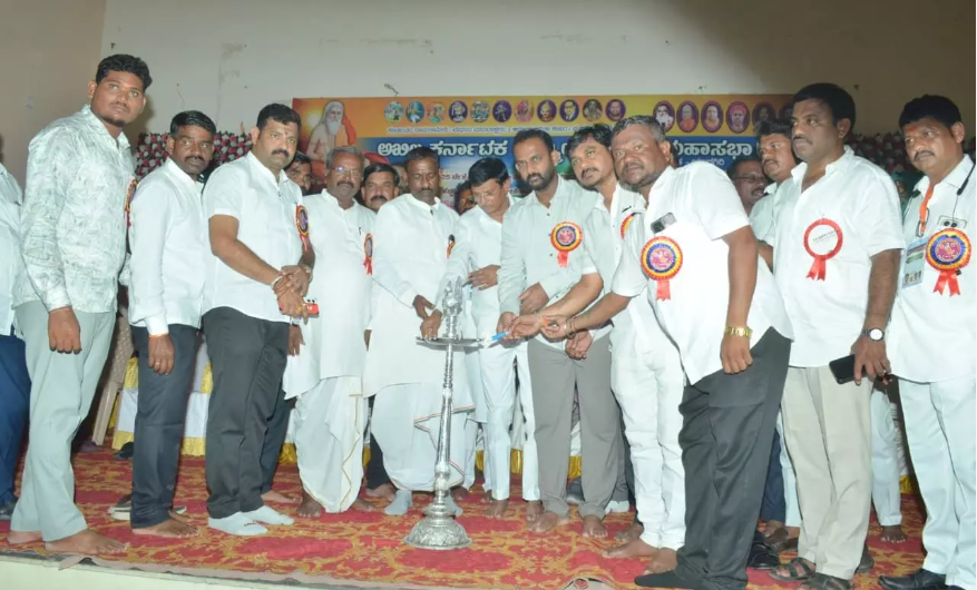 Valmiki community honors talented students with awards