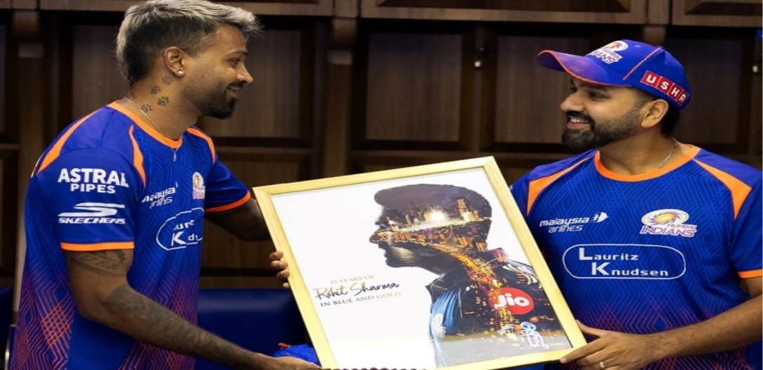 Hardik honors Rohit for 15 years at MI