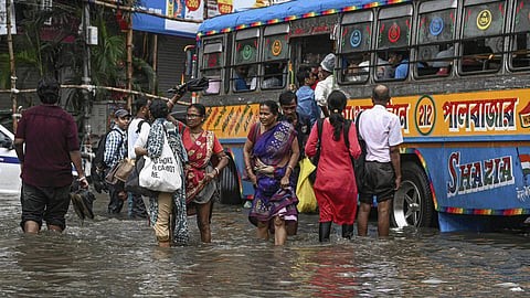 At least 10 Die of Electrocution as Torrential Rains Paralyse Kolkata