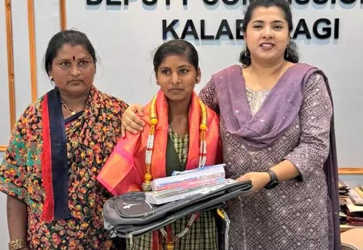 Kalaburagi Collector honours SSLC student success